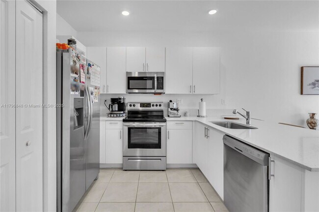 Building Photo - 11904 SW 247th Ter
