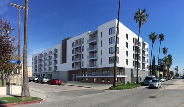 Building Photo - NOHO5500