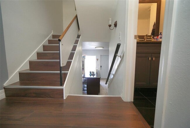 Building Photo - 4515 La Capri Ct