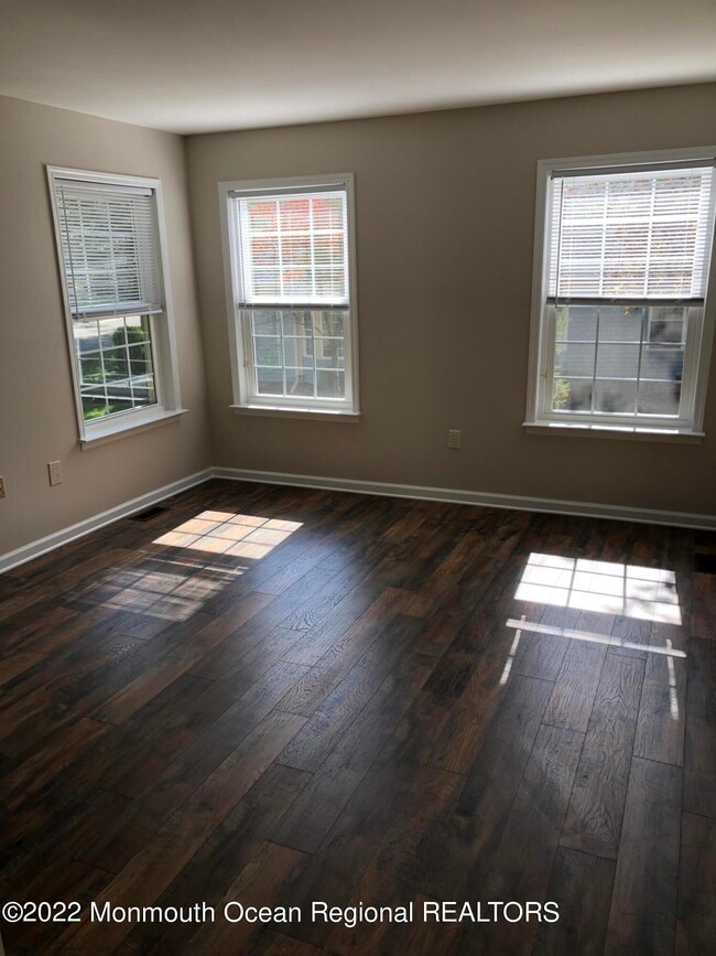 Building Photo - 126 Concordia Cir