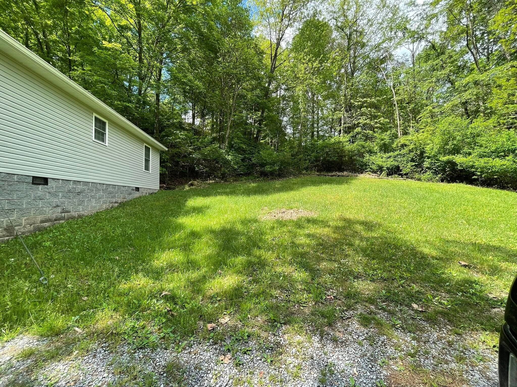 Building Photo - 10182 Redwood Cir