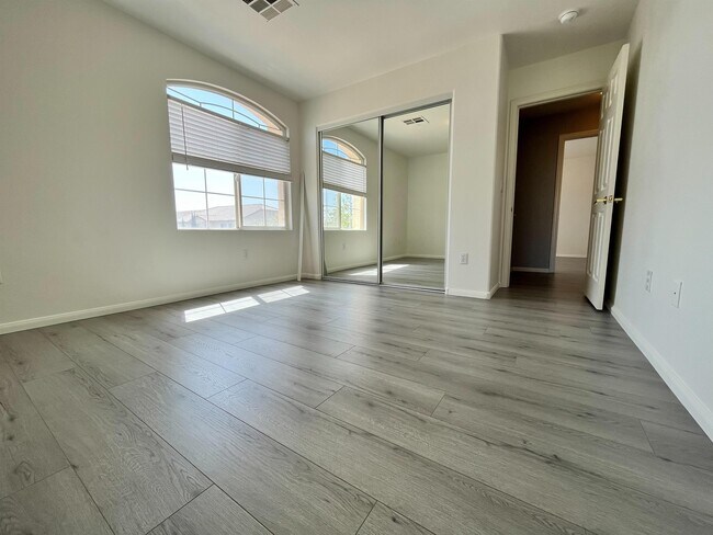 Building Photo - 653 Orbiter Ln