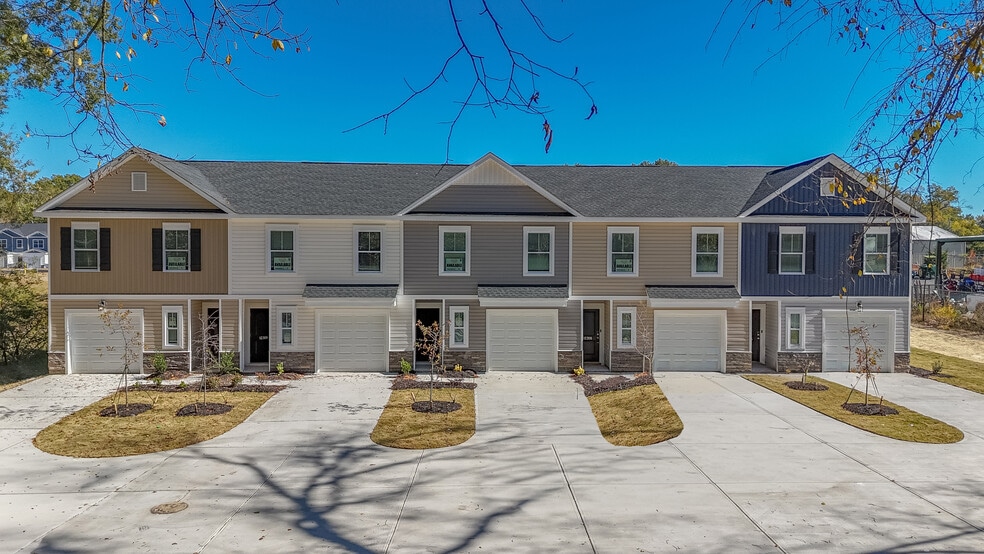 Building Photo - The Point at Chestnut Hill