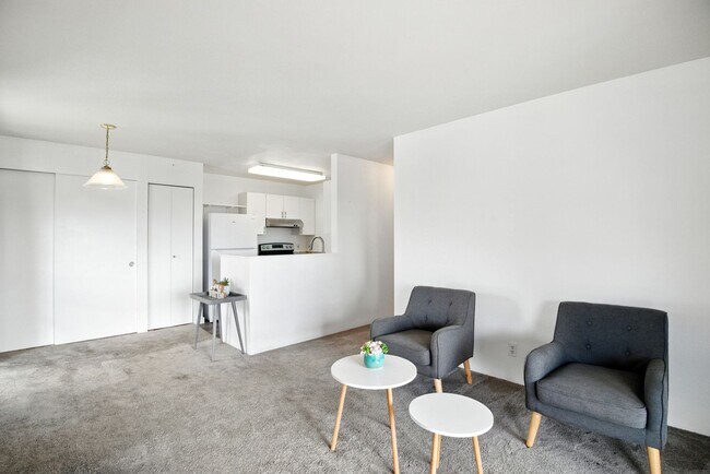 Building Photo - Lihue 2-Bedroom Condo for Rent