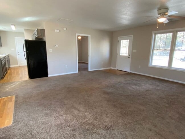 Building Photo - West Asheville Location