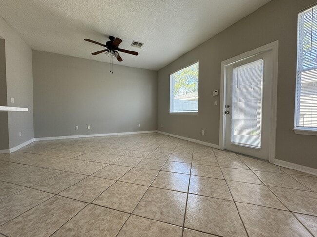 Building Photo - 12965 Langstaff Dr