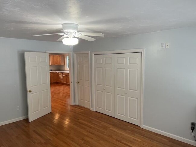 Building Photo - 1 bedroom in Rochester MA 02770