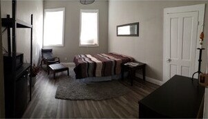 Building Photo - 2319 E 10th Ave