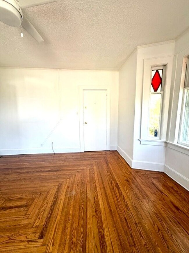 Building Photo - 119-121 Hobart Street