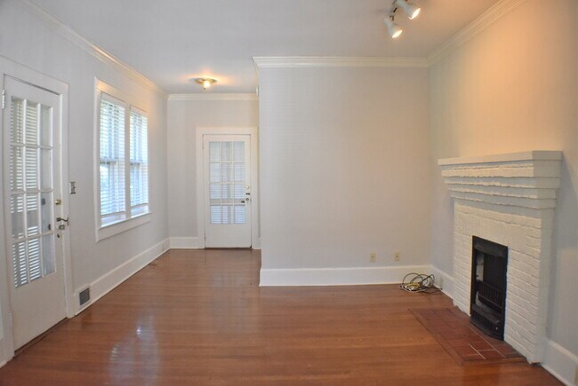 Building Photo - 2522 Blossom St