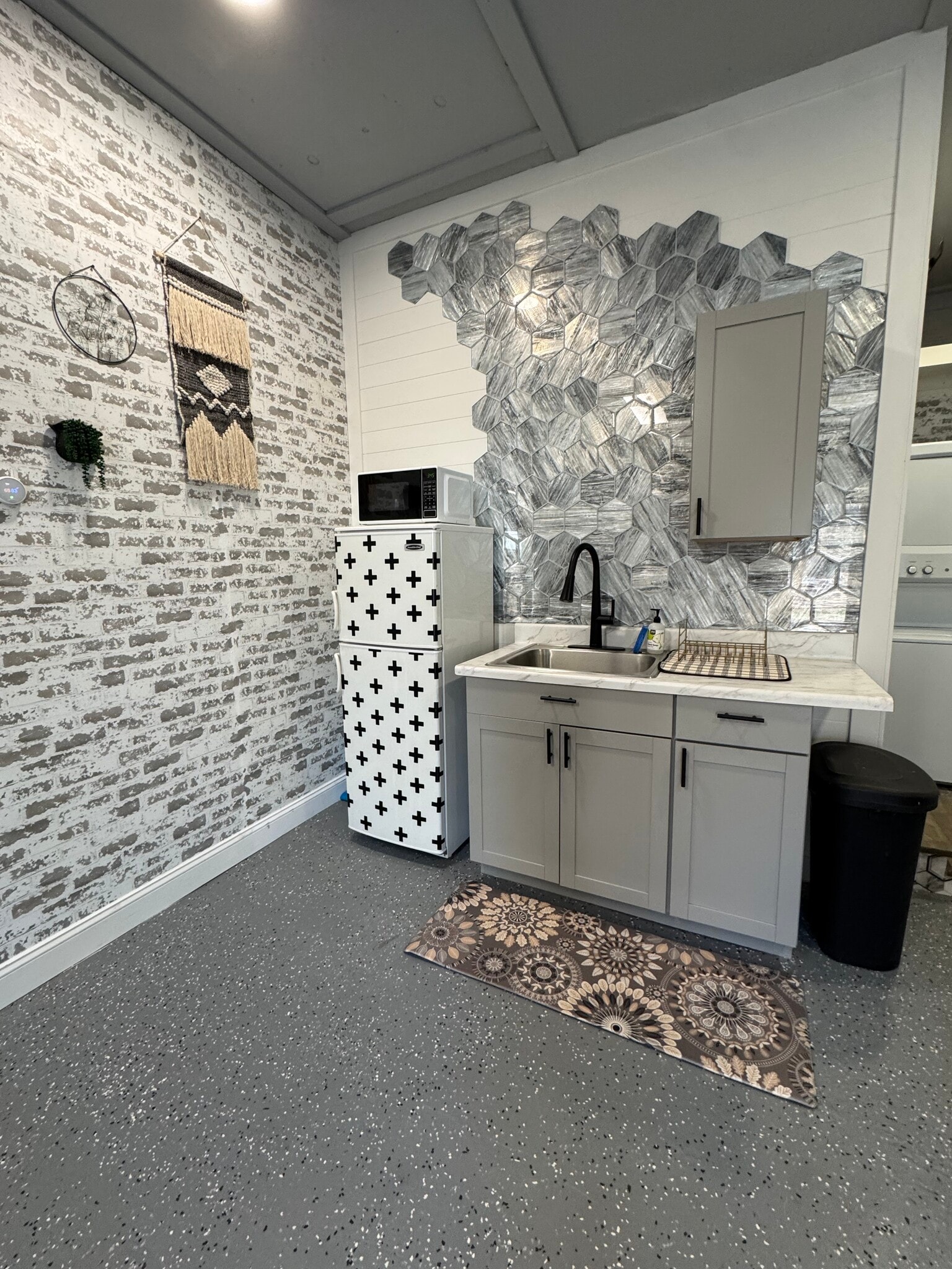 Refrigerator/Sink area - 729 Highway 314