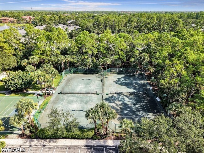 Building Photo - 1882 Tarpon Bay Dr S
