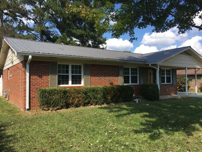 Building Photo - 3/2 House in Garden Lakes $1,395