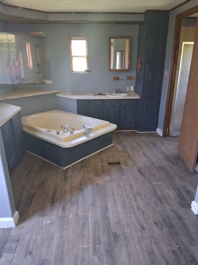 Building Photo - RENT or  Rent to Own Opportunity!