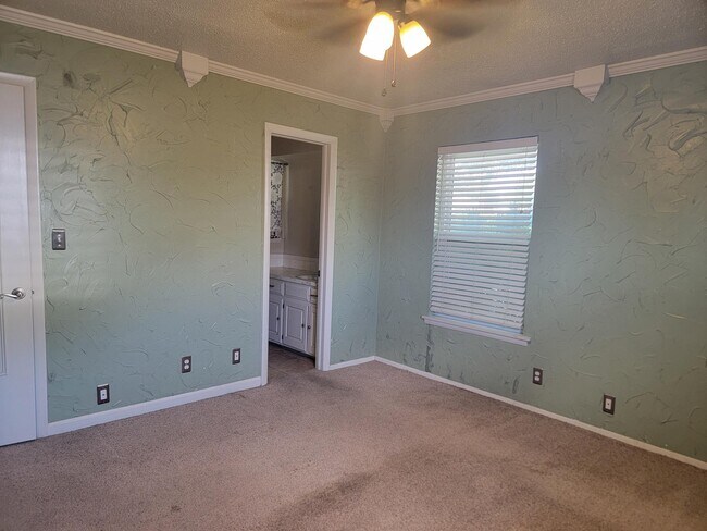 Building Photo - 2307 Quannah Dr