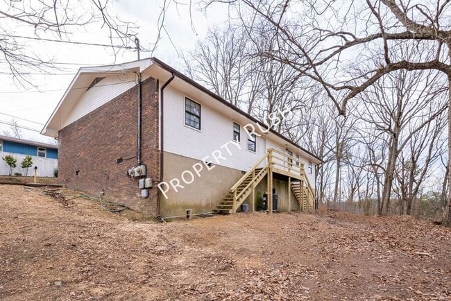 Building Photo - 340 Alpine Dr