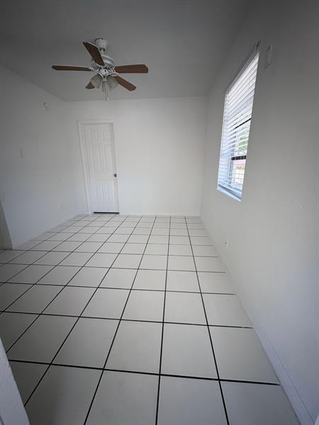 Building Photo - 405 6th Ave N