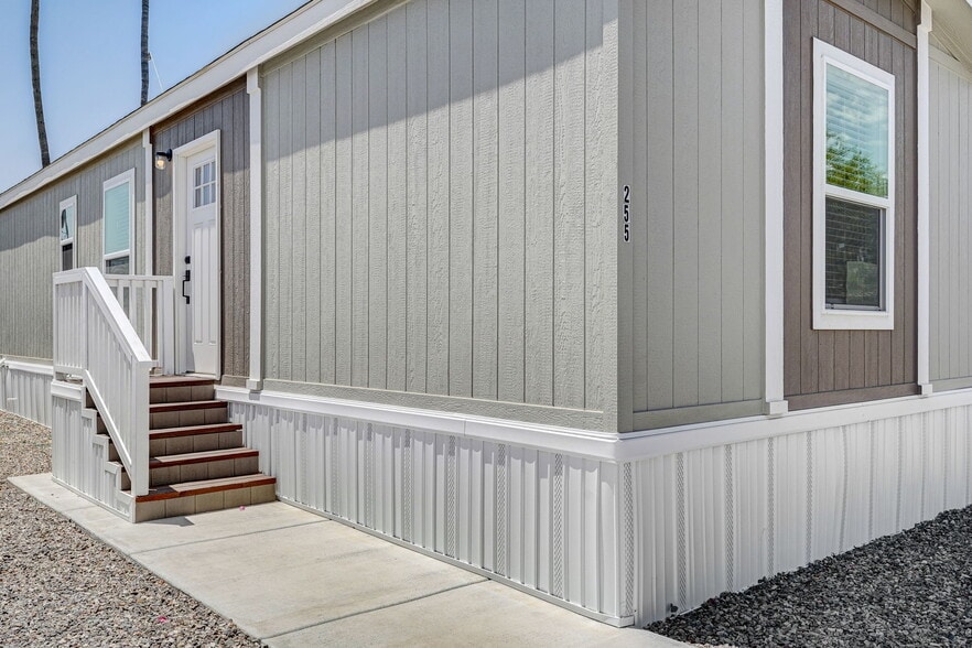 Building Photo - 2627 S Lamb Blvd