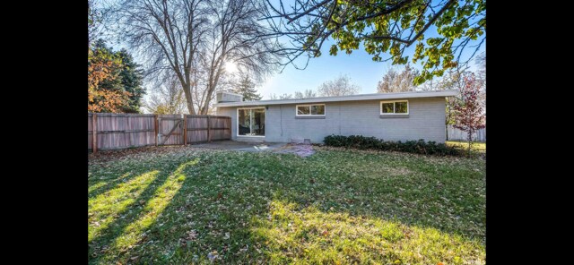 Building Photo - 4735 Highland Dr
