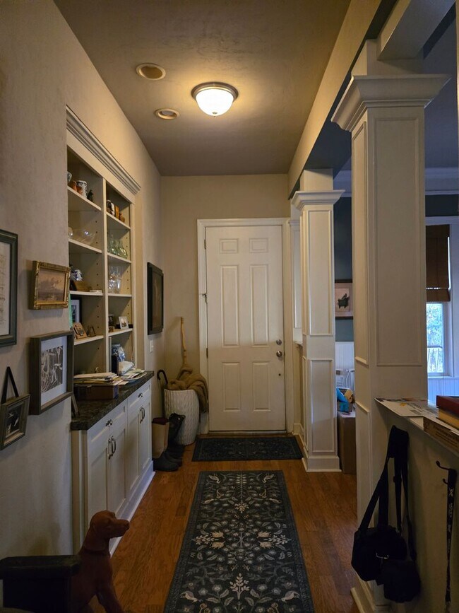 Building Photo - Beautiful 3 Bedroom/2 Bath home in Madera