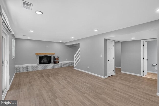 Building Photo - 4752 Carterwood Dr