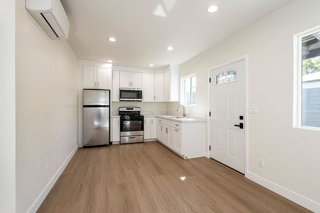 Building Photo - Keystone