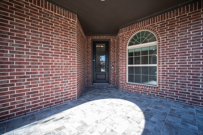 Building Photo - 5802 Caper Shores Ln