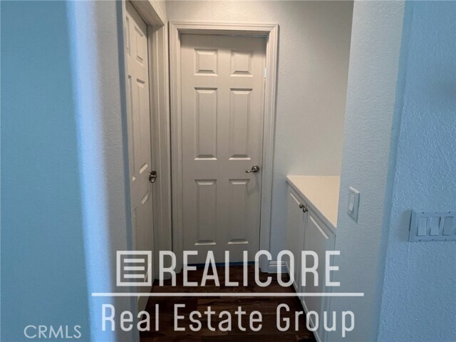 Building Photo - 15806 Rock Point Ln
