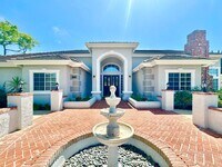 Building Photo - 4286 La Canada Rd