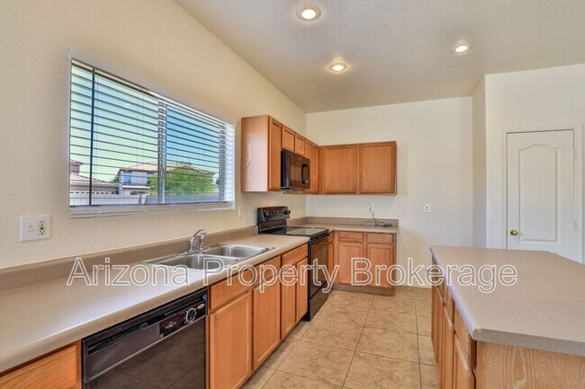Building Photo - 2736 W Mineral Butte Dr
