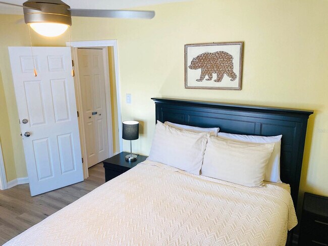 Building Photo - 1826 58th St S