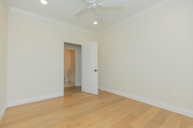 Building Photo - 3390 White Oak Trl