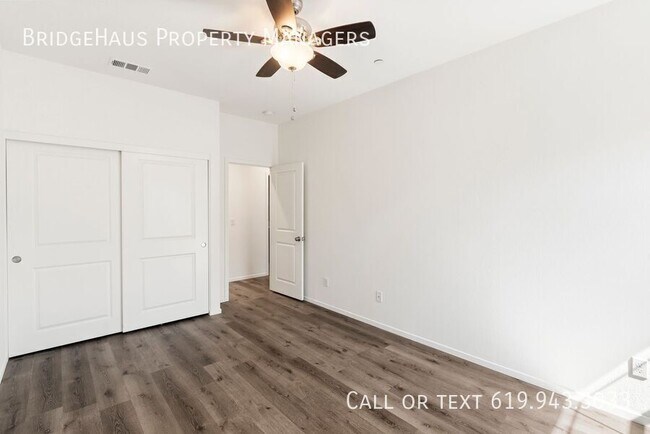 Building Photo - 1212 Via Lucero