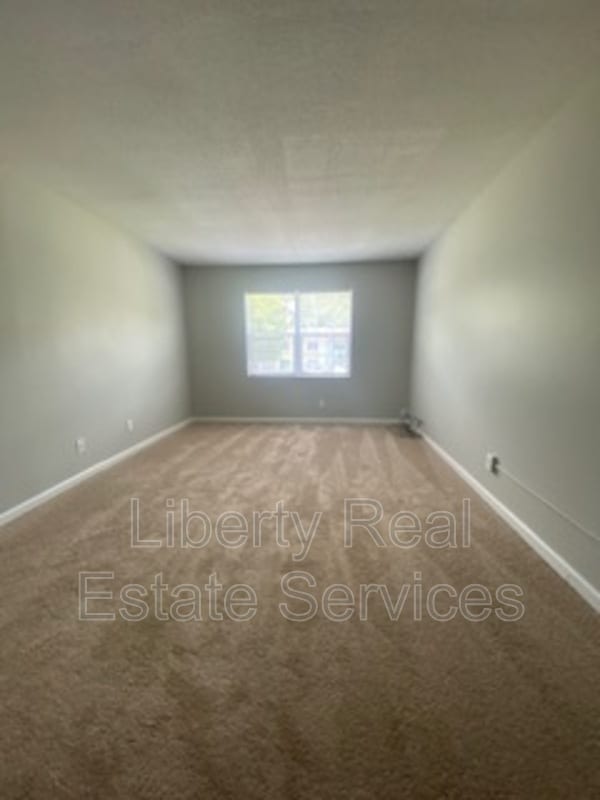 Building Photo - 728 Elaine St