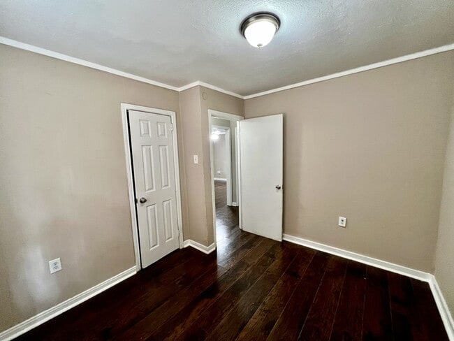 Building Photo - 5152 Enterprise St