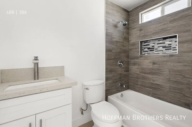 Building Photo - 647 W 97th St