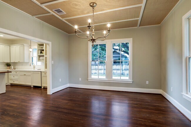Building Photo - 138 Lakeview Dr