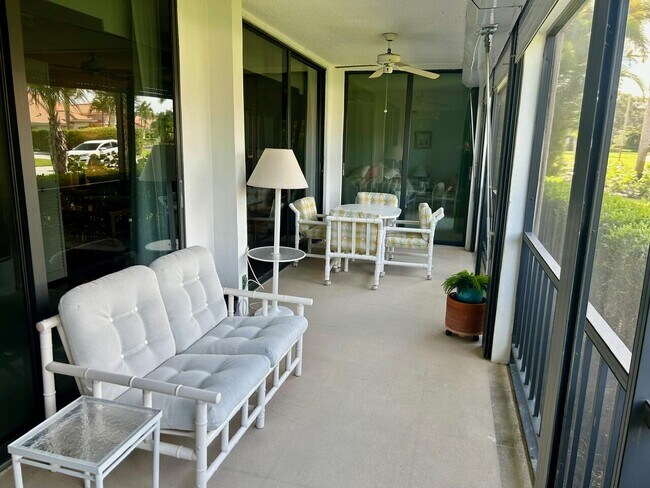 Building Photo - 1 SE Turtle Creek Dr