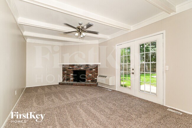 Building Photo - 634 Watkins Glen Dr