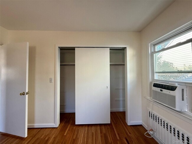 Building Photo - 518 W Olive St