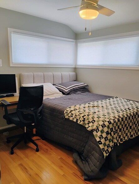 Building Photo - 9 Harris Pl