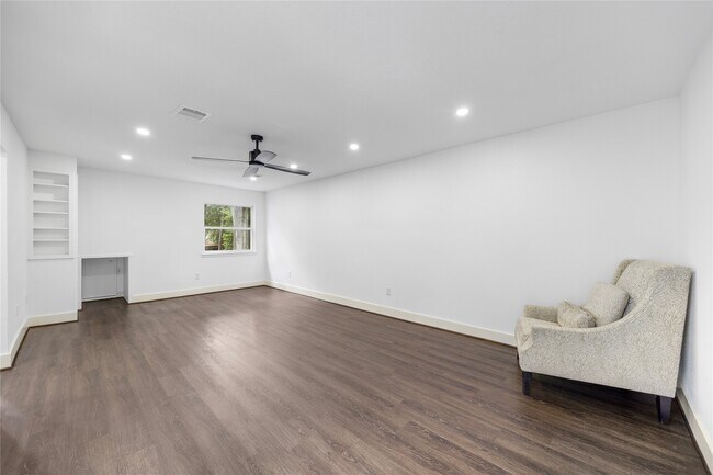 Building Photo - 15731 Steamboat Ln