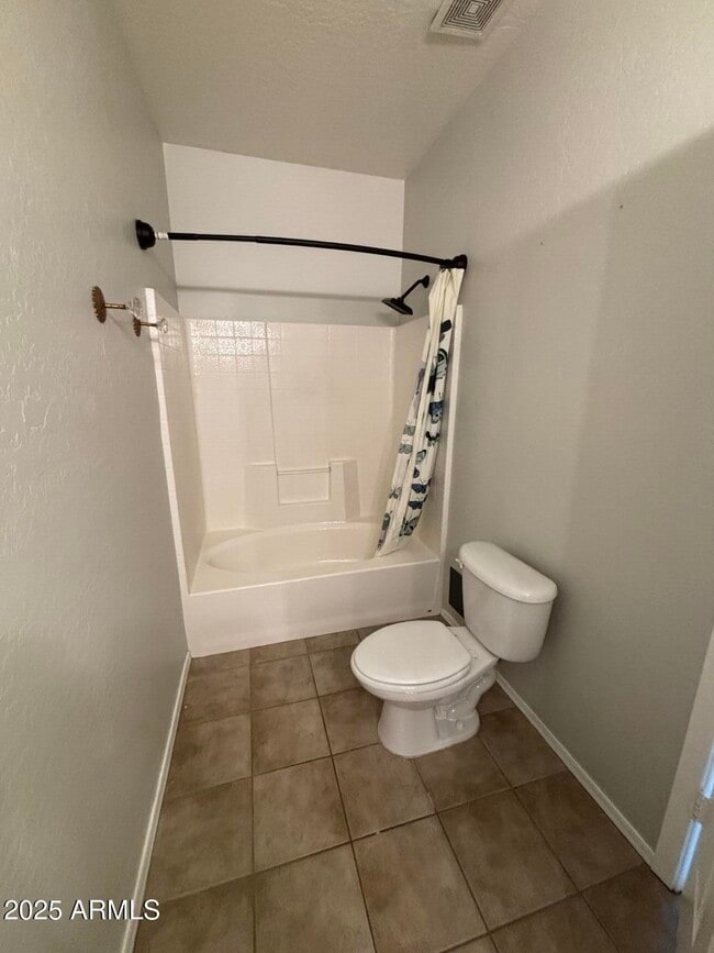 Building Photo - 1629 Avenida Rio Verde