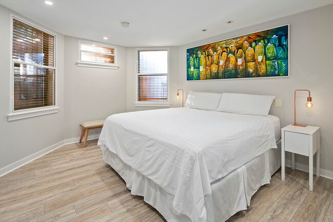 Building Photo - 3 Washington Cir NW