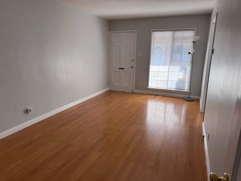 Living room - 1850 N Hollywood Way