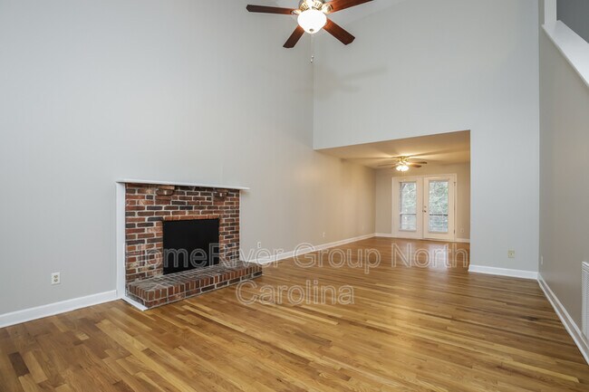 Building Photo - 1702 Plateau Ct