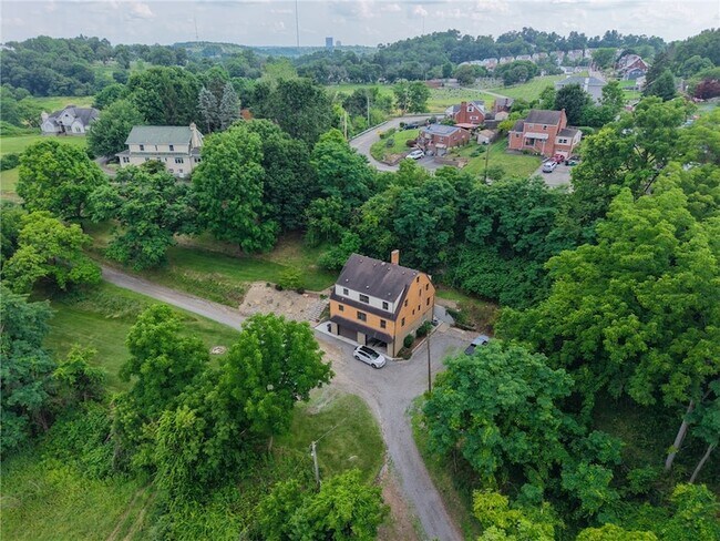 Building Photo - 4465 Mt Troy Rd Ext