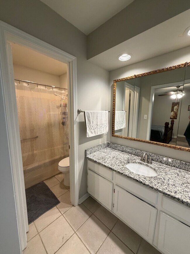Building Photo - 9505 Balsa Dr