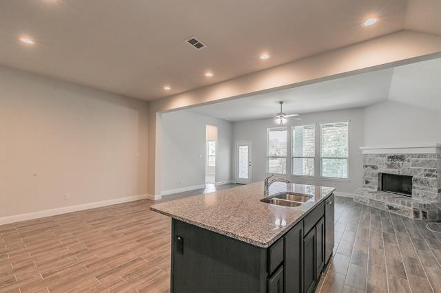 Building Photo - 1405 Bentwood Dr