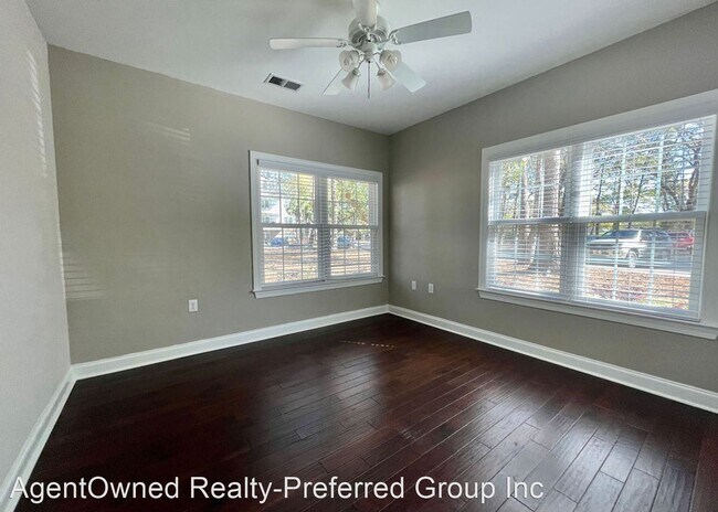 Building Photo - 3 br, 2 bath House - 1025 Riverland Woods ...